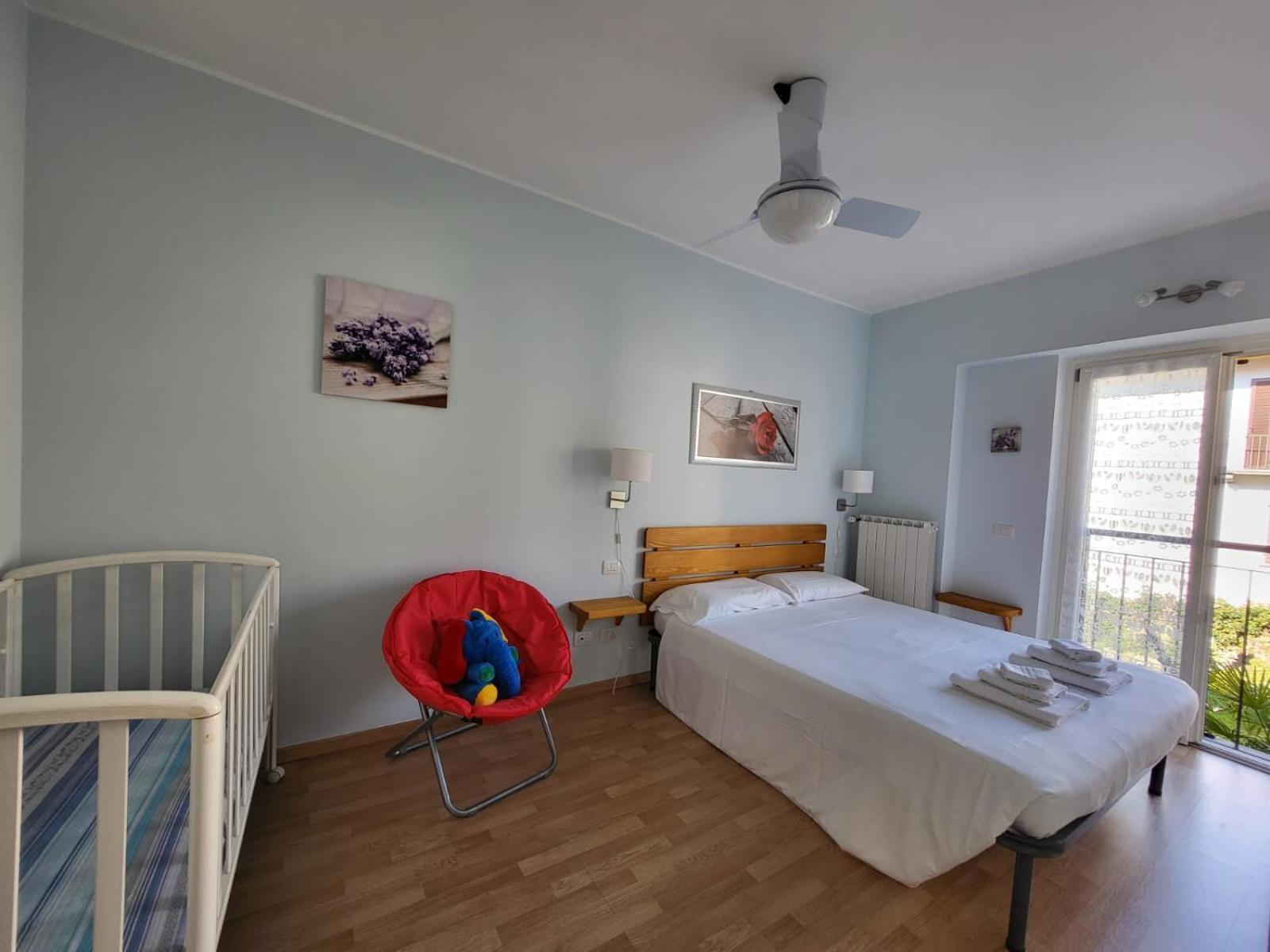 Red Apartment - Residenza Silvana Verbania Buitenkant foto